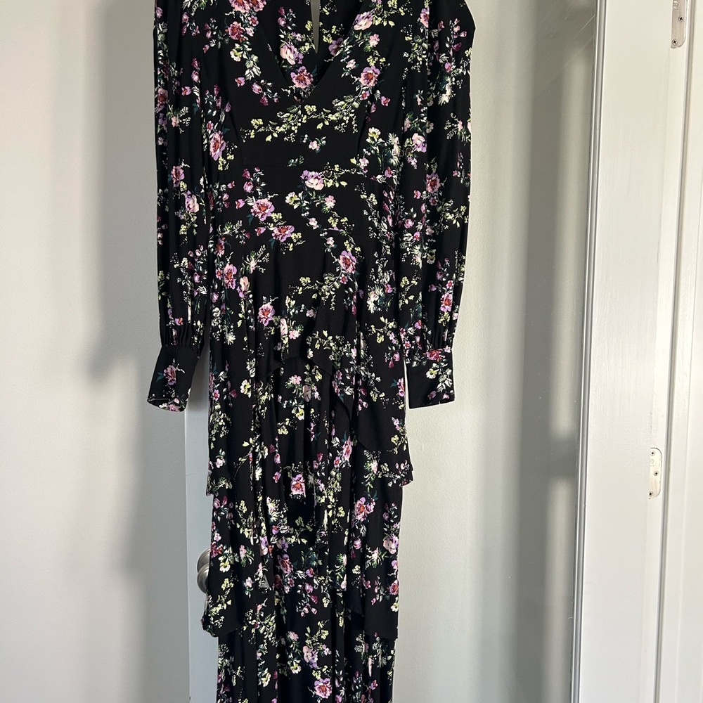 Great high low midi dress.